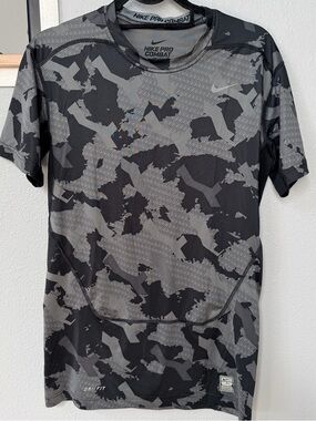 Nike Men’s Black & Gray Camo Dri-FIT Compression Short Sleeve Shirt